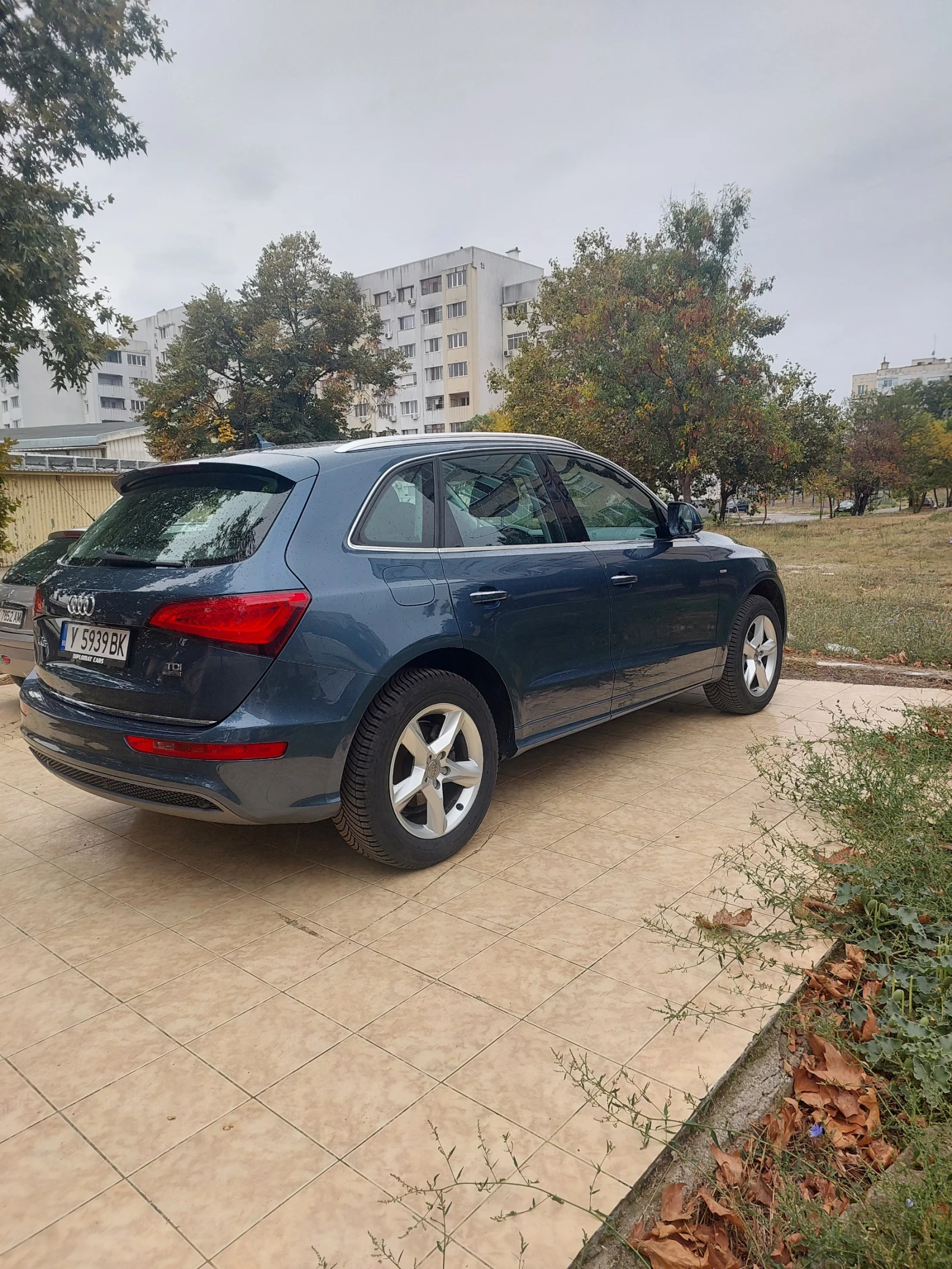 Audi Q5 2.0 TDI, снимка 4 - Автомобили и джипове - 56609927