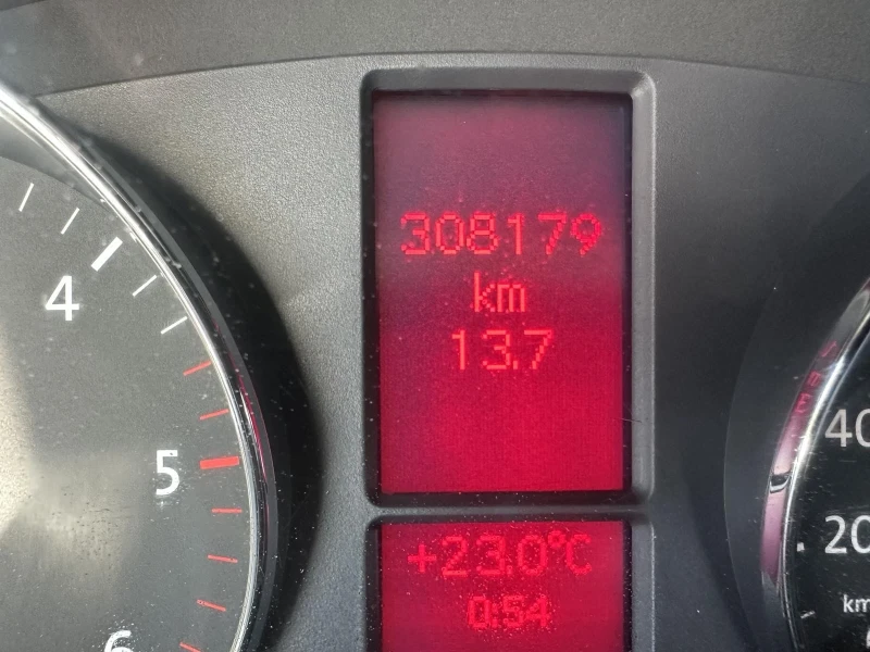 VW Crafter, снимка 15 - Бусове и автобуси - 51657392