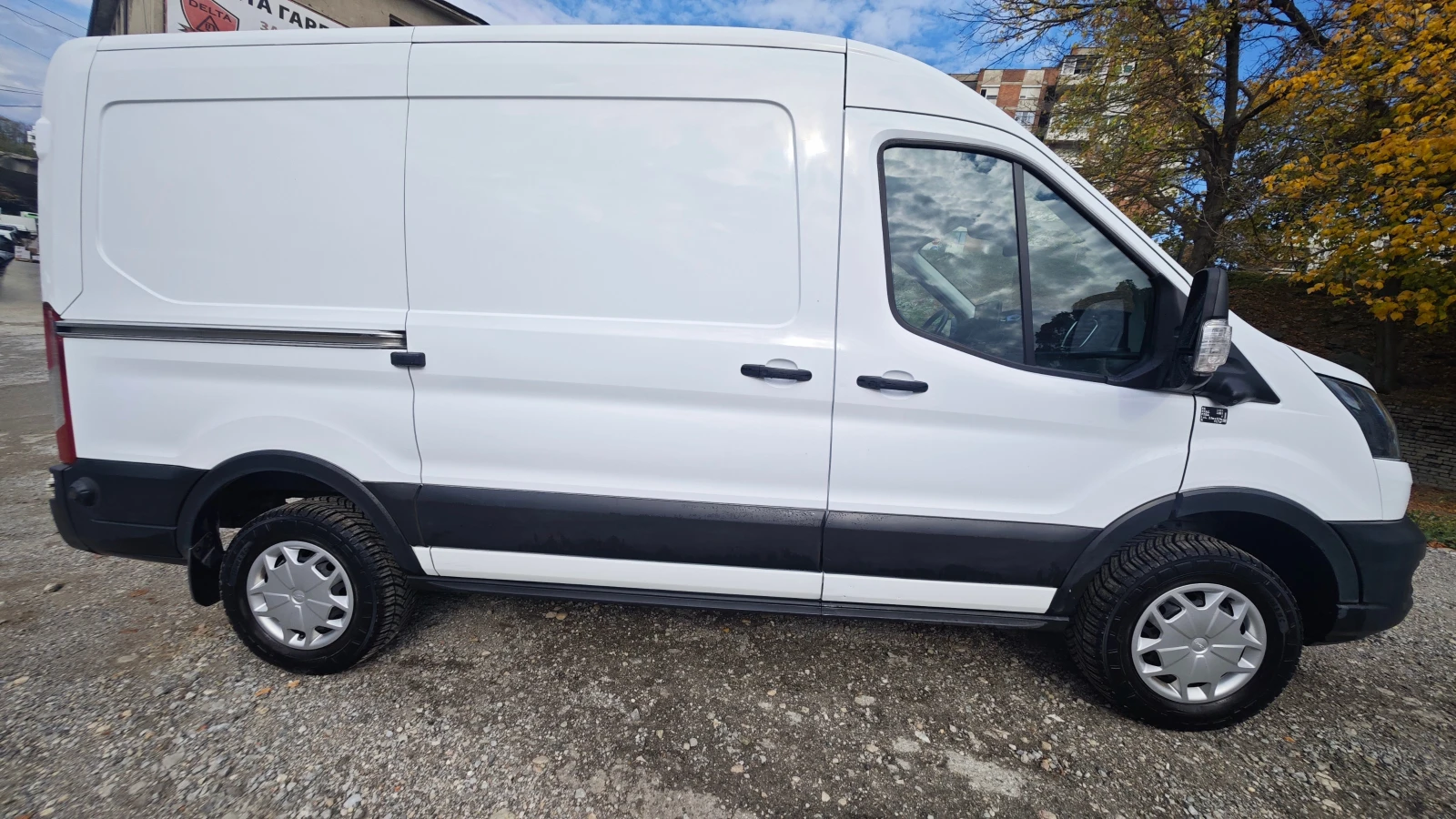Ford Transit Е350 L2H2 N1 75kWh 92%SoH 360 камери нави, снимка 4 - Бусове и автобуси - 56128181