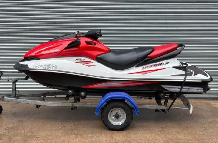 Джет Kawasaki Ultra LX 160, снимка 4 - Воден транспорт - 55422178