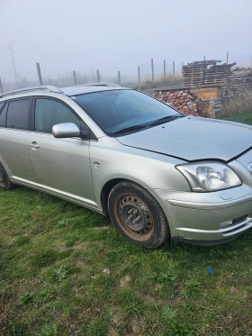 Toyota Avensis  - изображение 1