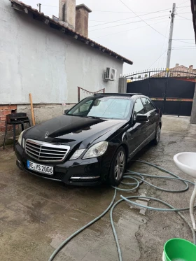 Mercedes-Benz E 220, снимка 1