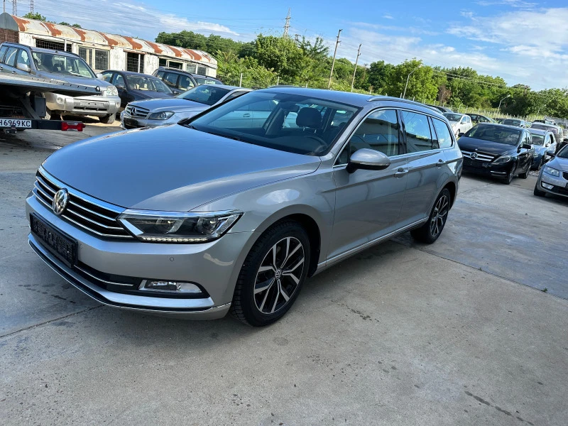 VW Passat 2.0tdi * Highline* Navi* Digital* , снимка 3 - Автомобили и джипове - 41366343