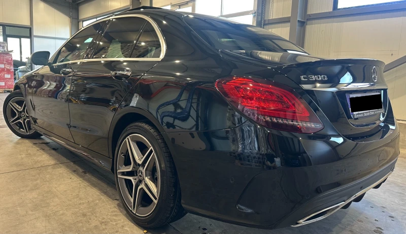 Mercedes-Benz C 300 AMG 4MATIC PANORAMA, снимка 4 - Автомобили и джипове - 47557609