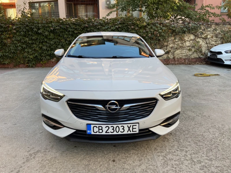 Opel Insignia 1.5i Turbo/Exclusive/Gr Sport/Automatic/LED Matrix, снимка 8 - Автомобили и джипове - 47464732