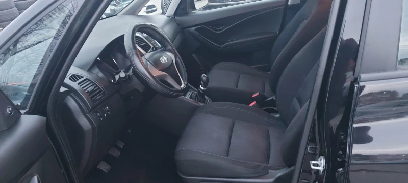 Hyundai Ix20 1.4I, снимка 6 - Автомобили и джипове - 48680163