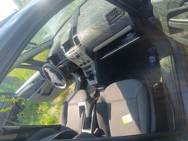 Opel Zafira 1.9-150-6ск-7местен- на Части!, снимка 12 - Автомобили и джипове - 52674718