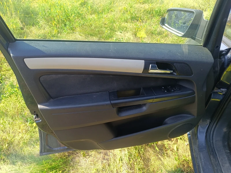 Opel Zafira 1.9-150-6ск-7местен- на Части!, снимка 10 - Автомобили и джипове - 52674718