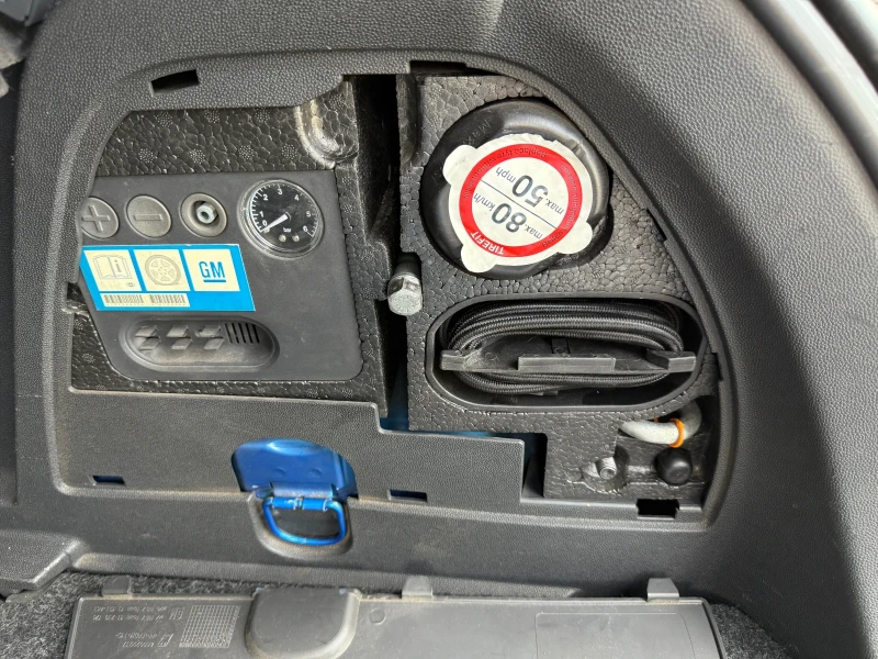 Opel Corsa 1.6T, снимка 16 - Автомобили и джипове - 52514612