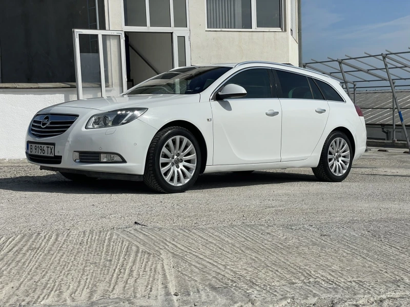 Opel Insignia Sports Tourer 2.0 CDTI, снимка 3 - Автомобили и джипове - 52531542