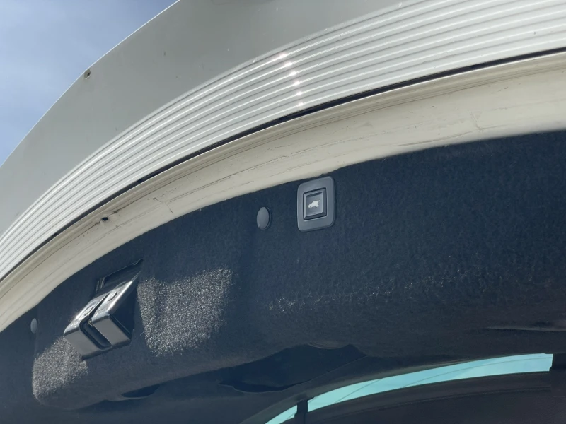 Opel Insignia Sports Tourer 2.0 CDTI, снимка 16 - Автомобили и джипове - 52531542