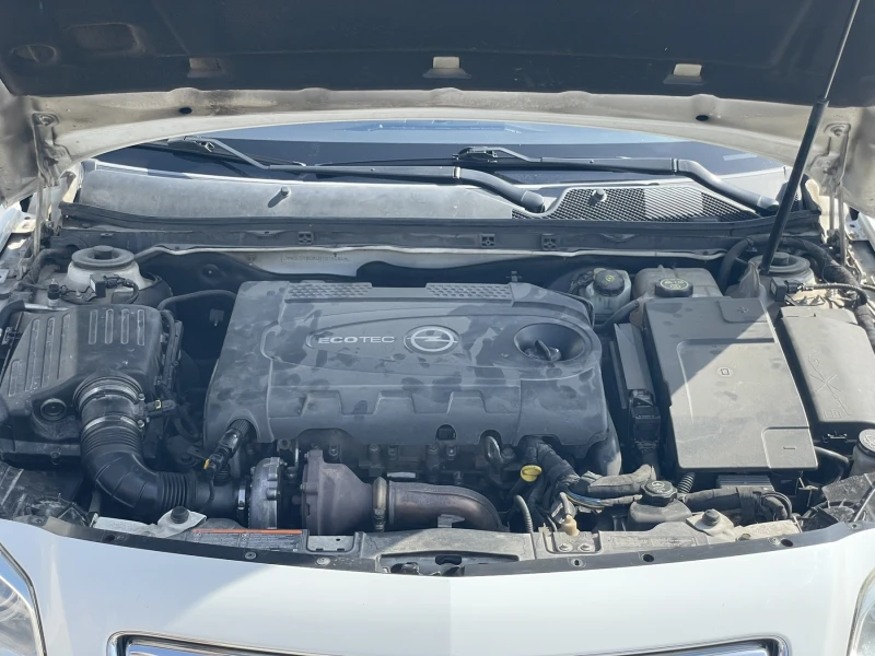 Opel Insignia Sports Tourer 2.0 CDTI, снимка 17 - Автомобили и джипове - 52531542