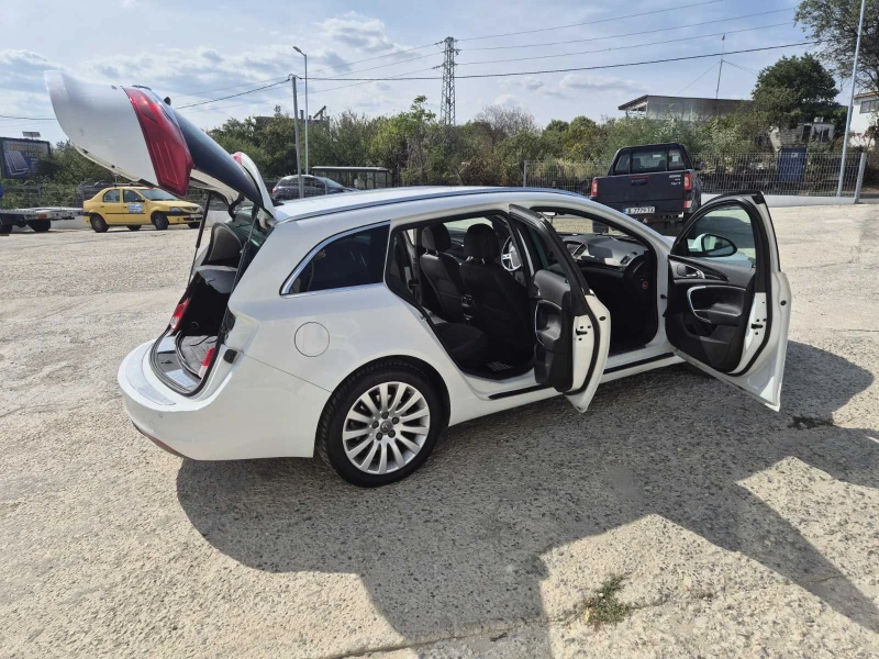 Opel Insignia Sports Tourer 2.0 CDTI, снимка 6 - Автомобили и джипове - 52531542