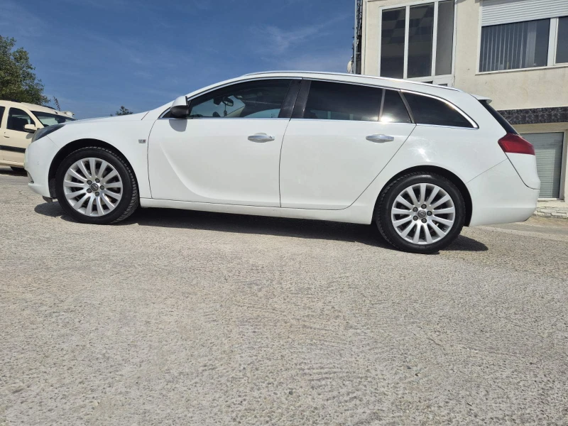 Opel Insignia Sports Tourer 2.0 CDTI, снимка 4 - Автомобили и джипове - 52531542