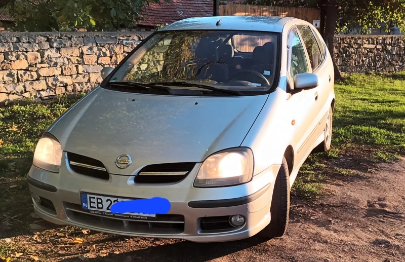 Nissan Almera tino