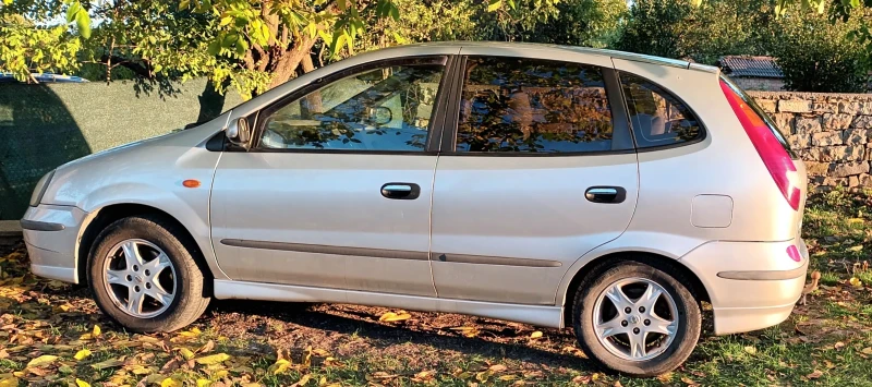 Nissan Almera tino, снимка 2 - Автомобили и джипове - 52117025
