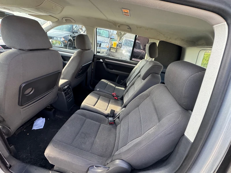 VW Touran 1.9TDI 105hp , снимка 10 - Автомобили и джипове - 52806316