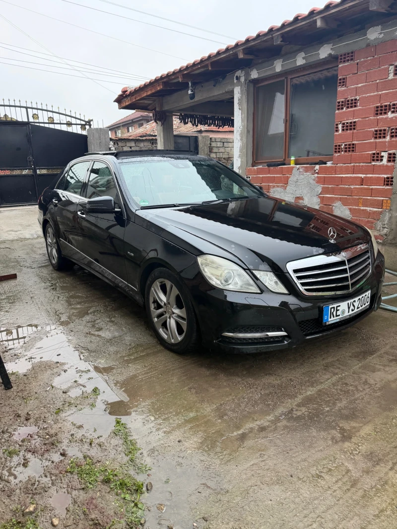 Mercedes-Benz E 220, снимка 3 - Автомобили и джипове - 52858672