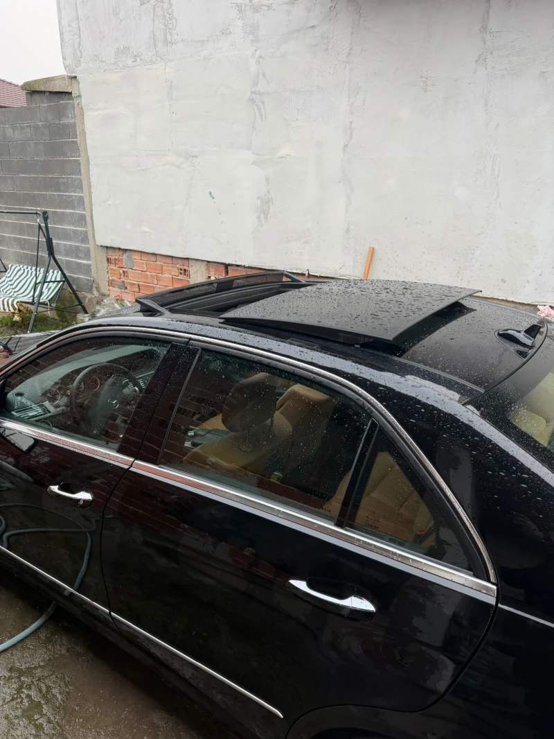 Mercedes-Benz E 220, снимка 6 - Автомобили и джипове - 52858672