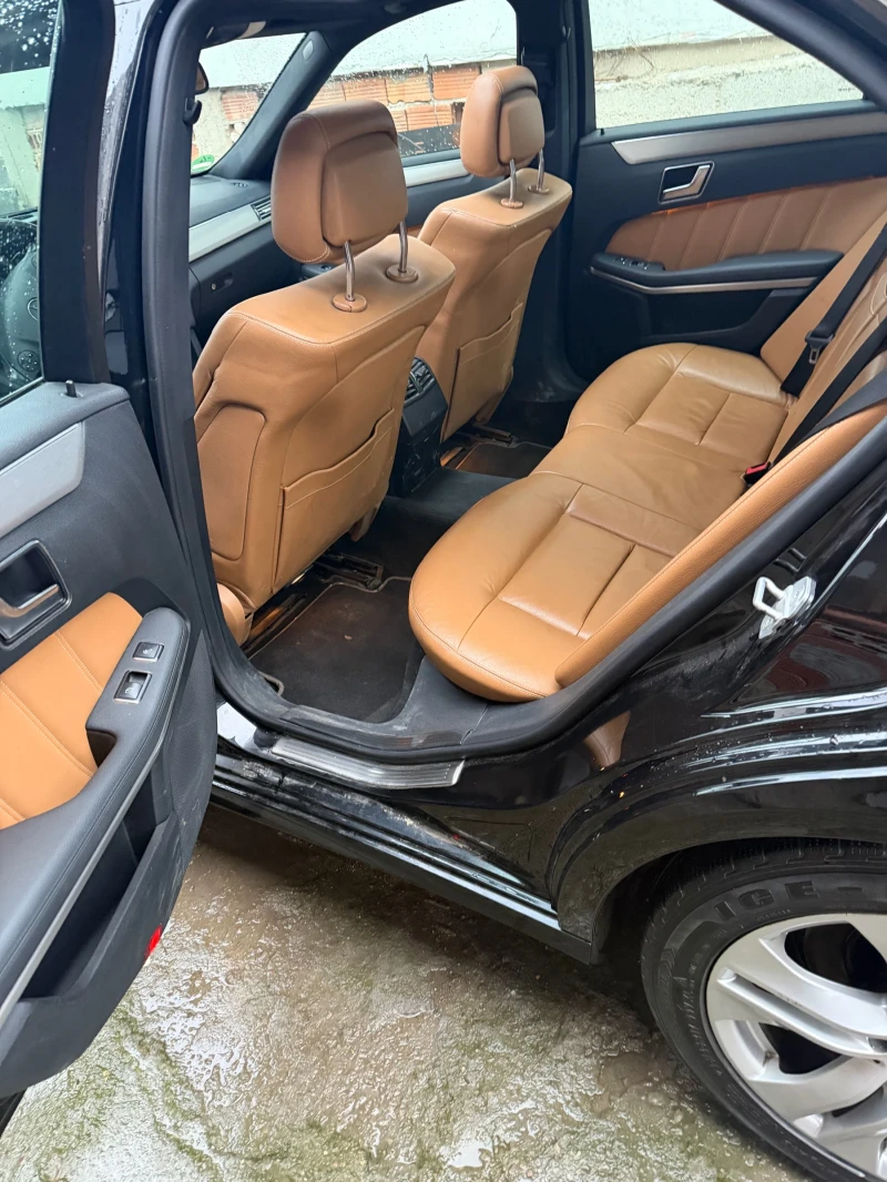 Mercedes-Benz E 220, снимка 10 - Автомобили и джипове - 52858672