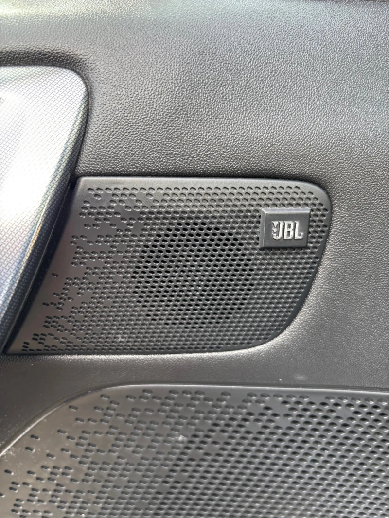 Peugeot 2008 1, 6 Blue-HDI Alure+ стъклен покрив , Navi Car Pla, снимка 7 - Автомобили и джипове - 53223750