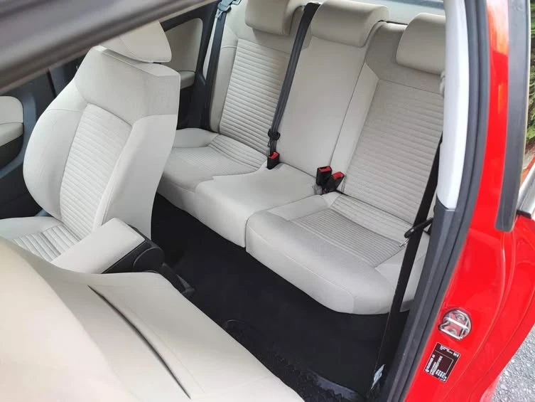 VW Polo 1.6 Automat - изображение 9