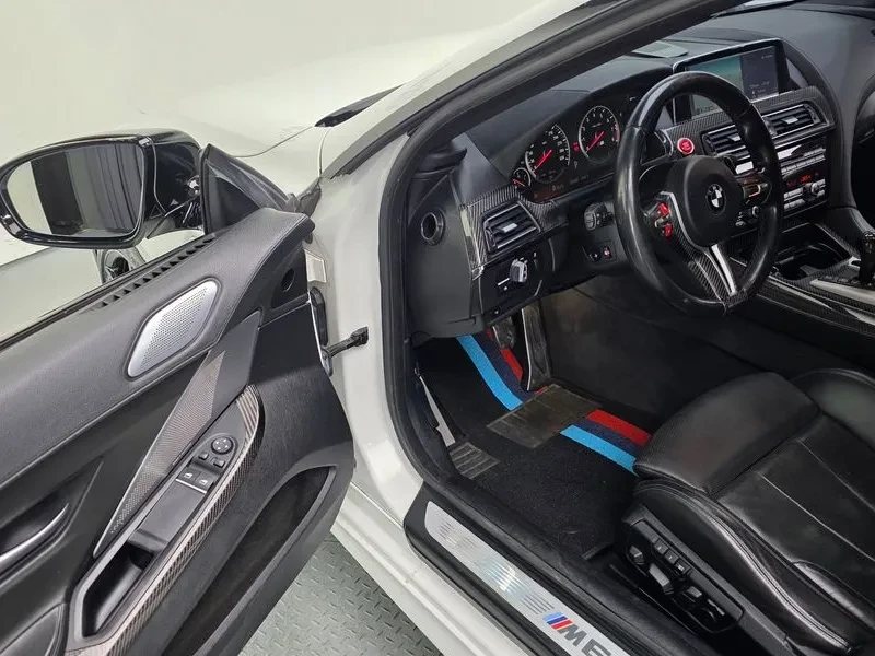 BMW M6 M6 Coupe| 560к.с., снимка 12 - Автомобили и джипове - 56721419