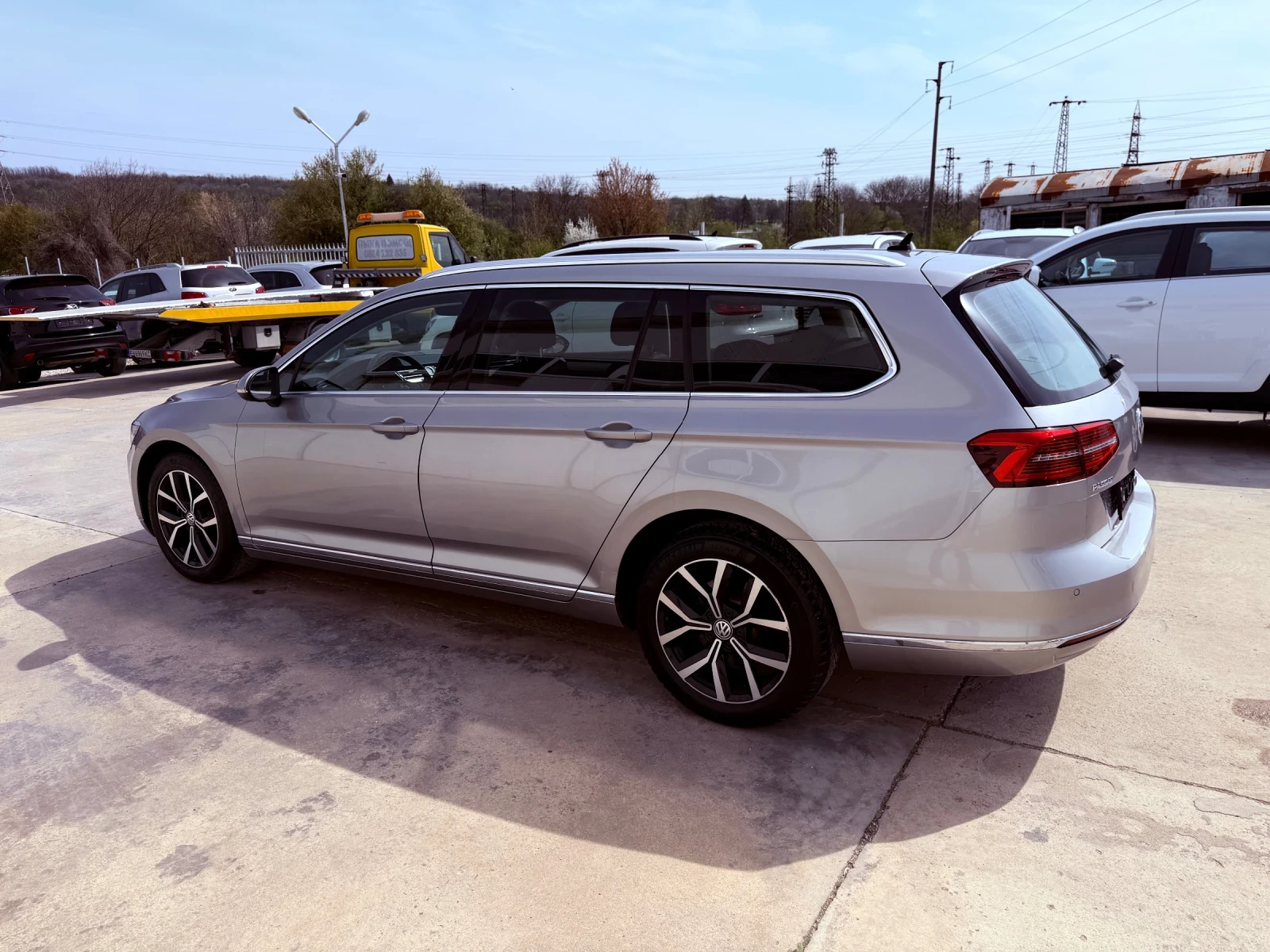 VW Passat 2.0tdi 150k.c* Highline* Navi* Digital* , снимка 4 - Автомобили и джипове - 41366343