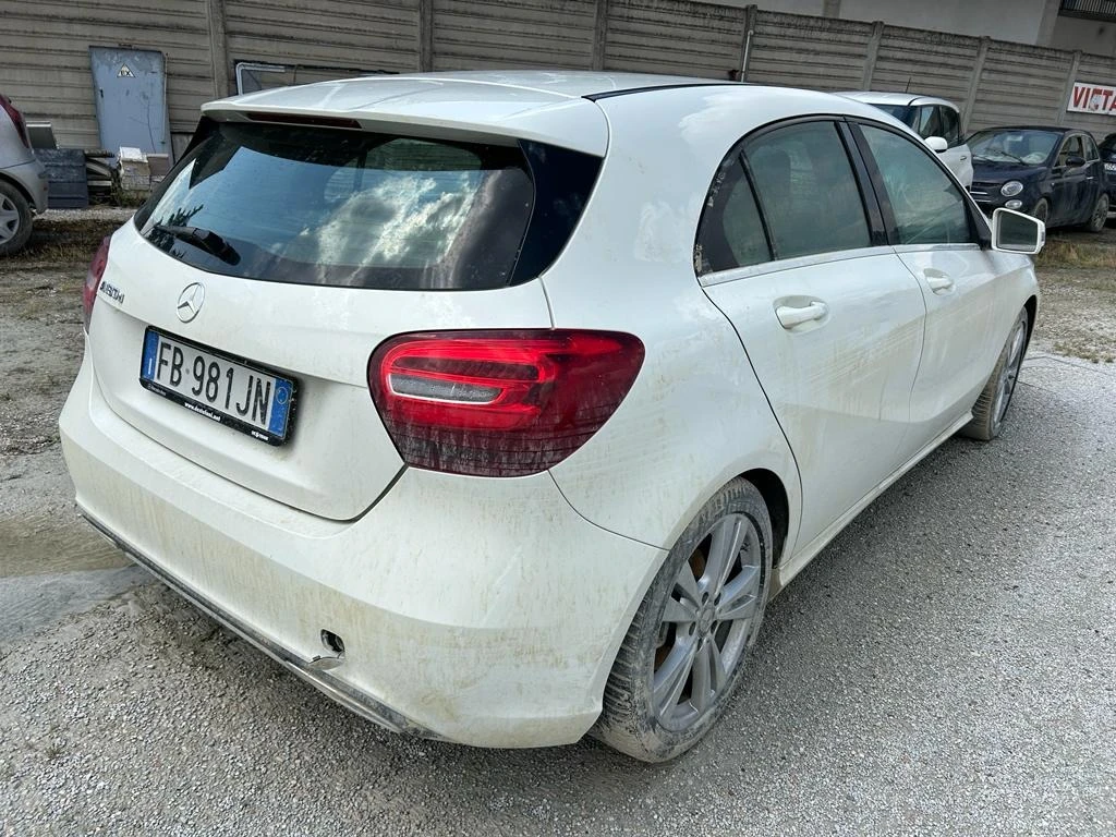 Mercedes-Benz A 180 A180d - изображение 3