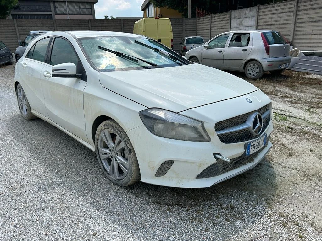 Mercedes-Benz A 180 A180d - изображение 2