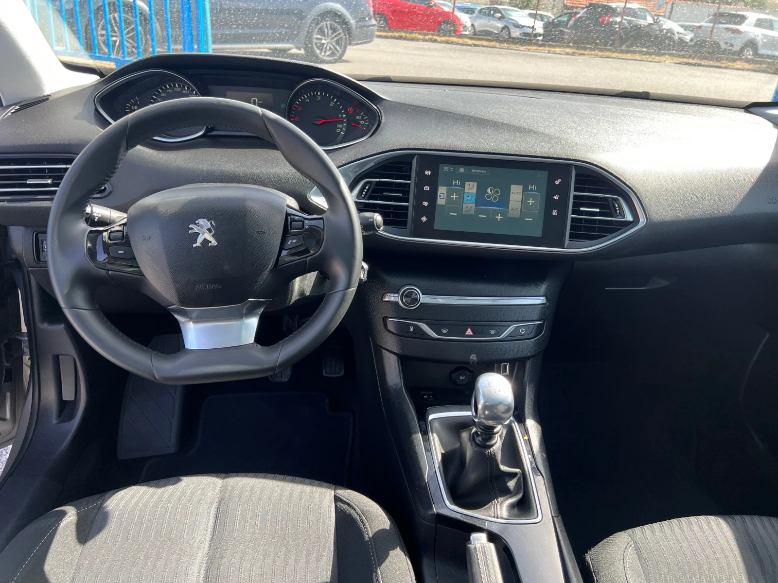 Peugeot 308 1.6hdi Panorama - изображение 7