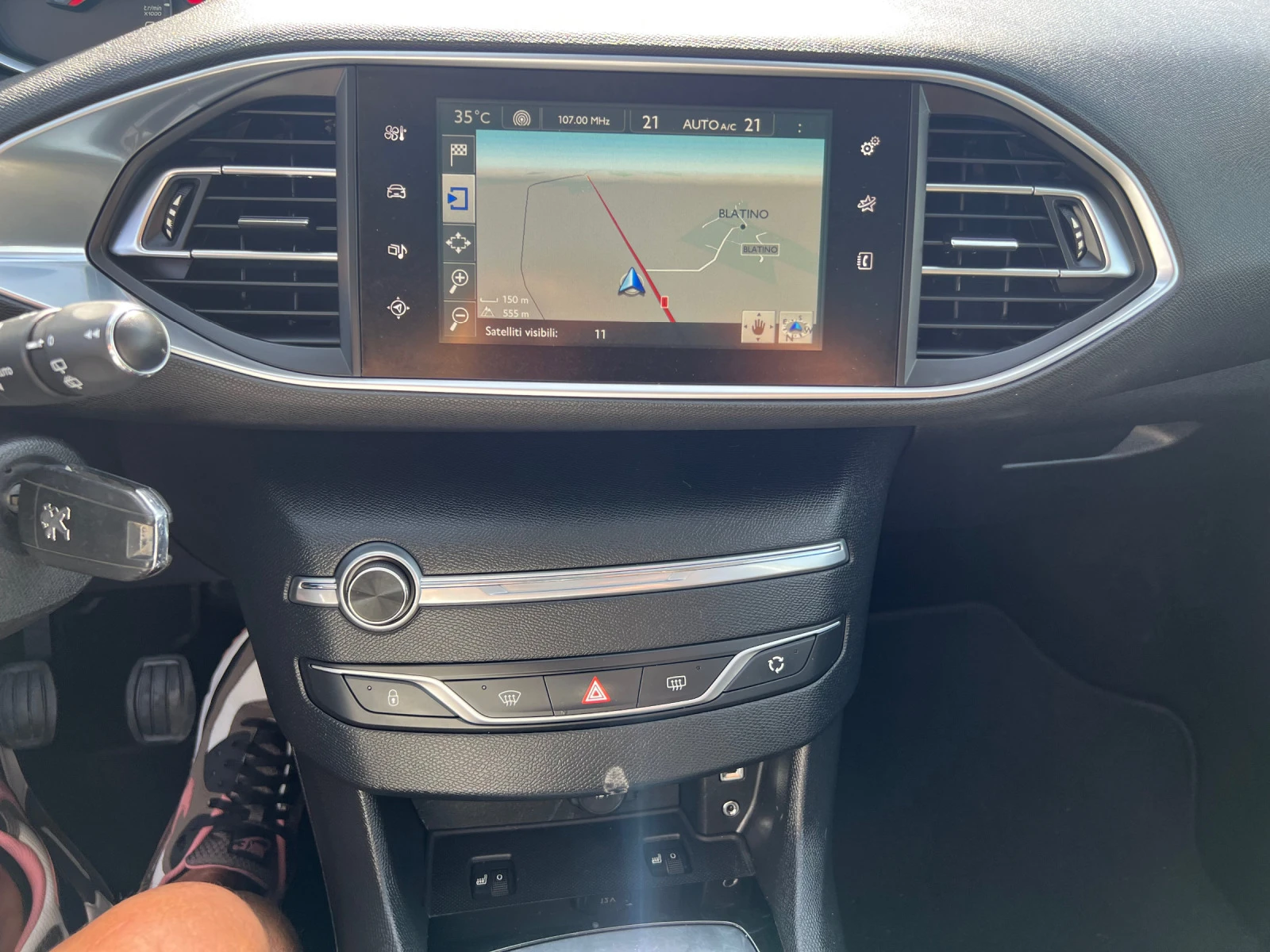 Peugeot 308 1.6hdi Panorama | Mobile.bg   11