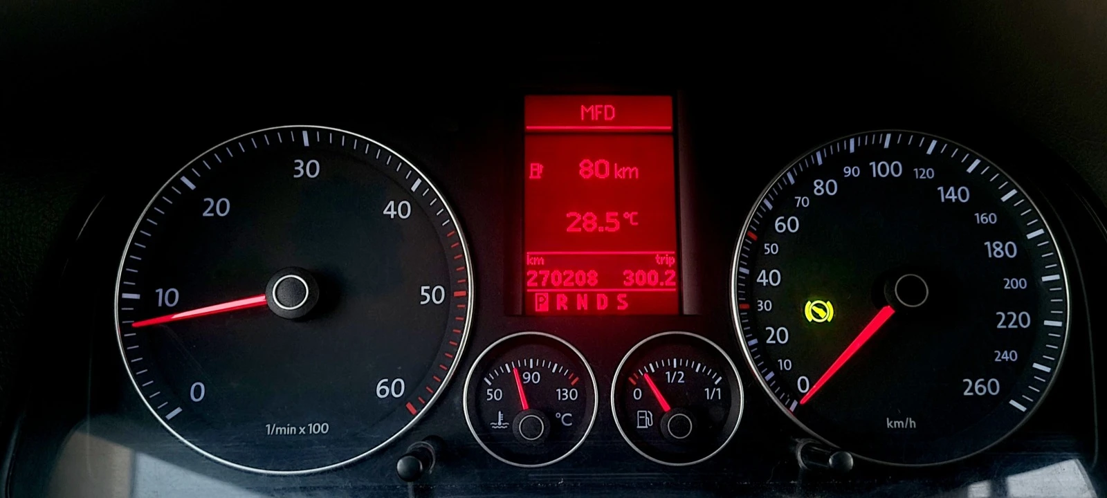 VW Touran 2.0TDI СОБСТВЕН ЛИЗИНГ | Mobile.bg — изображение 17