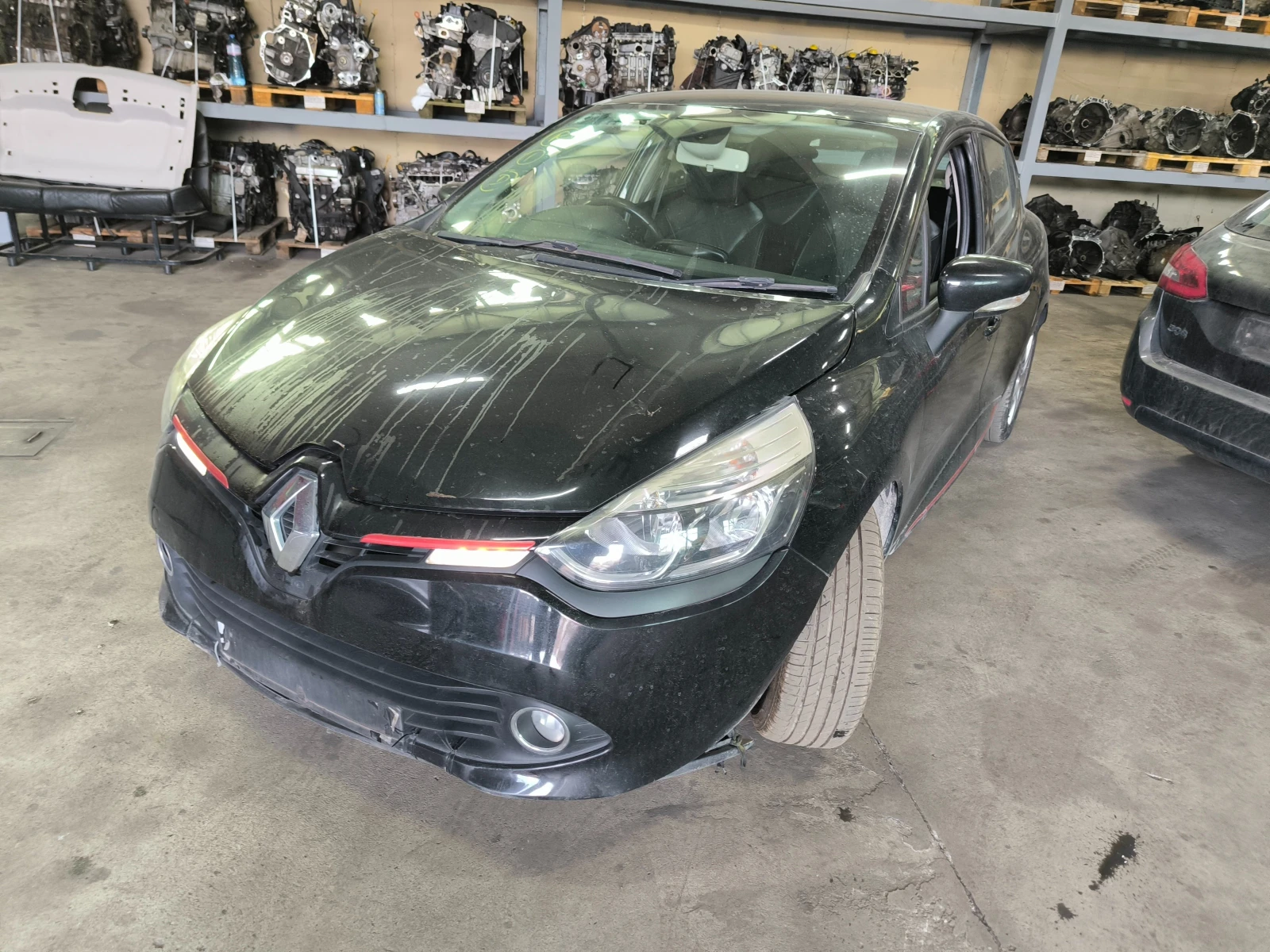 Renault Clio 1.2i - изображение 2