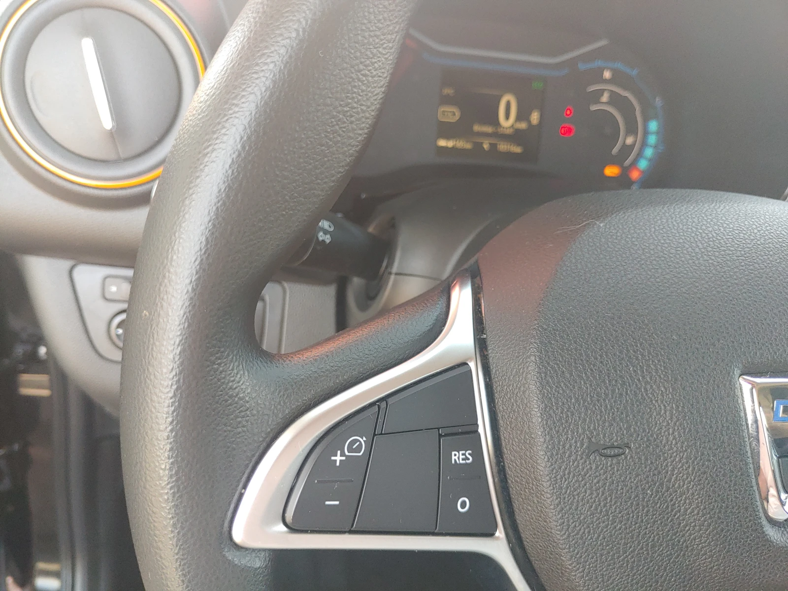 Dacia Spring  - изображение 8