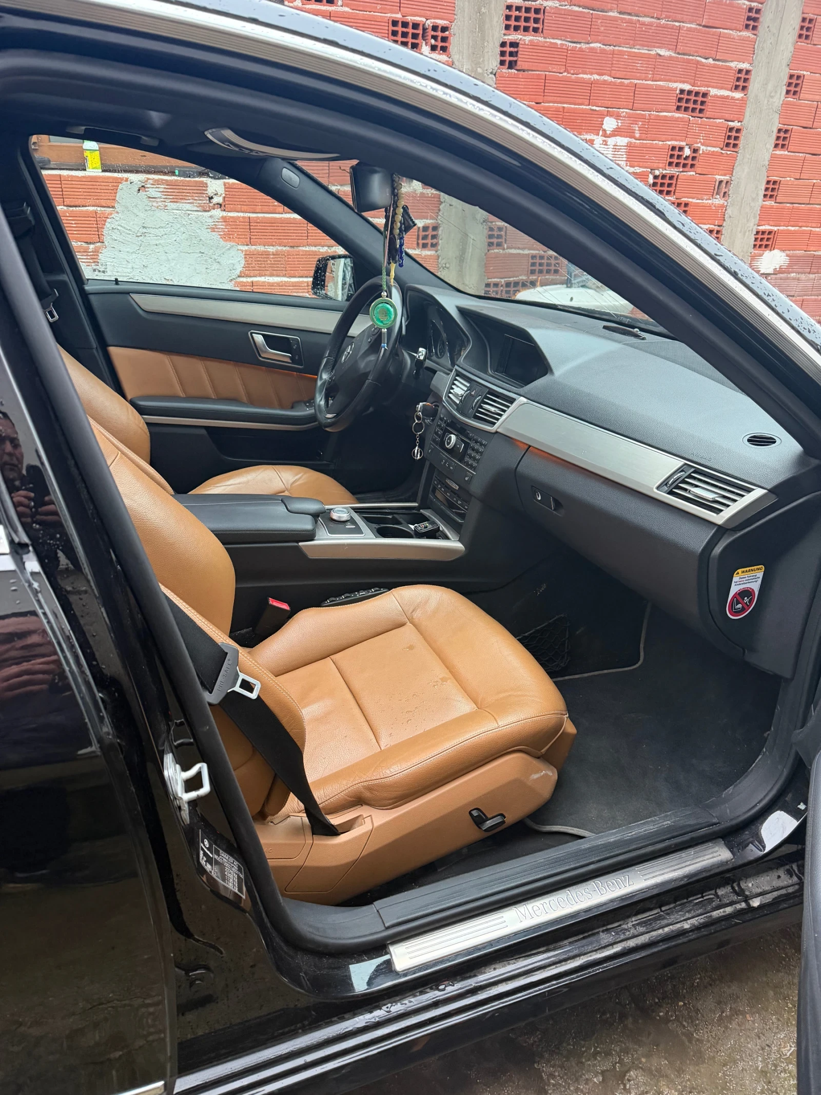 Mercedes-Benz E 220  - изображение 9