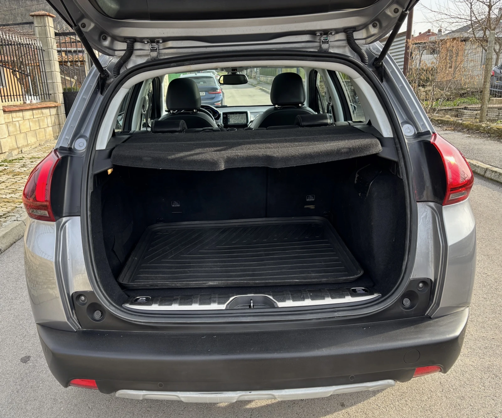 Peugeot 2008 1, 6 Blue-HDI Alure ������� ������ , Navi Car Play | Mobile.bg � ����������� 4