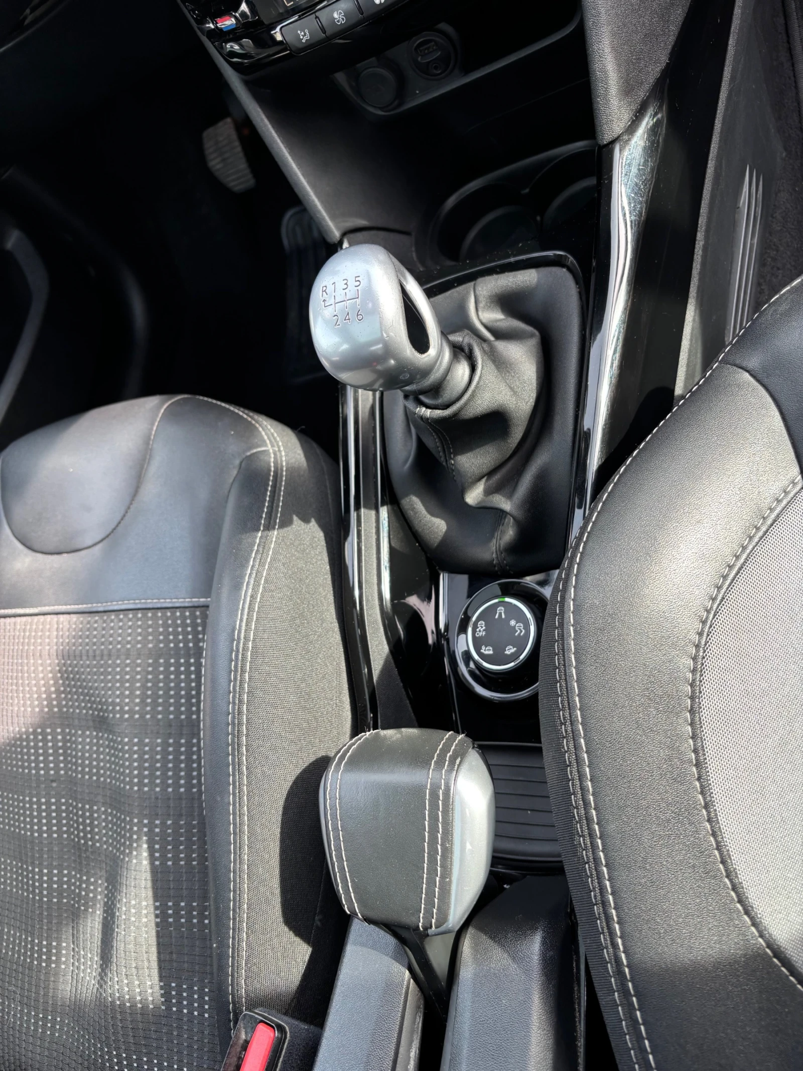 Peugeot 2008 1, 6 Blue-HDI Alure ������� ������ , Navi Car Play | Mobile.bg � ����������� 13