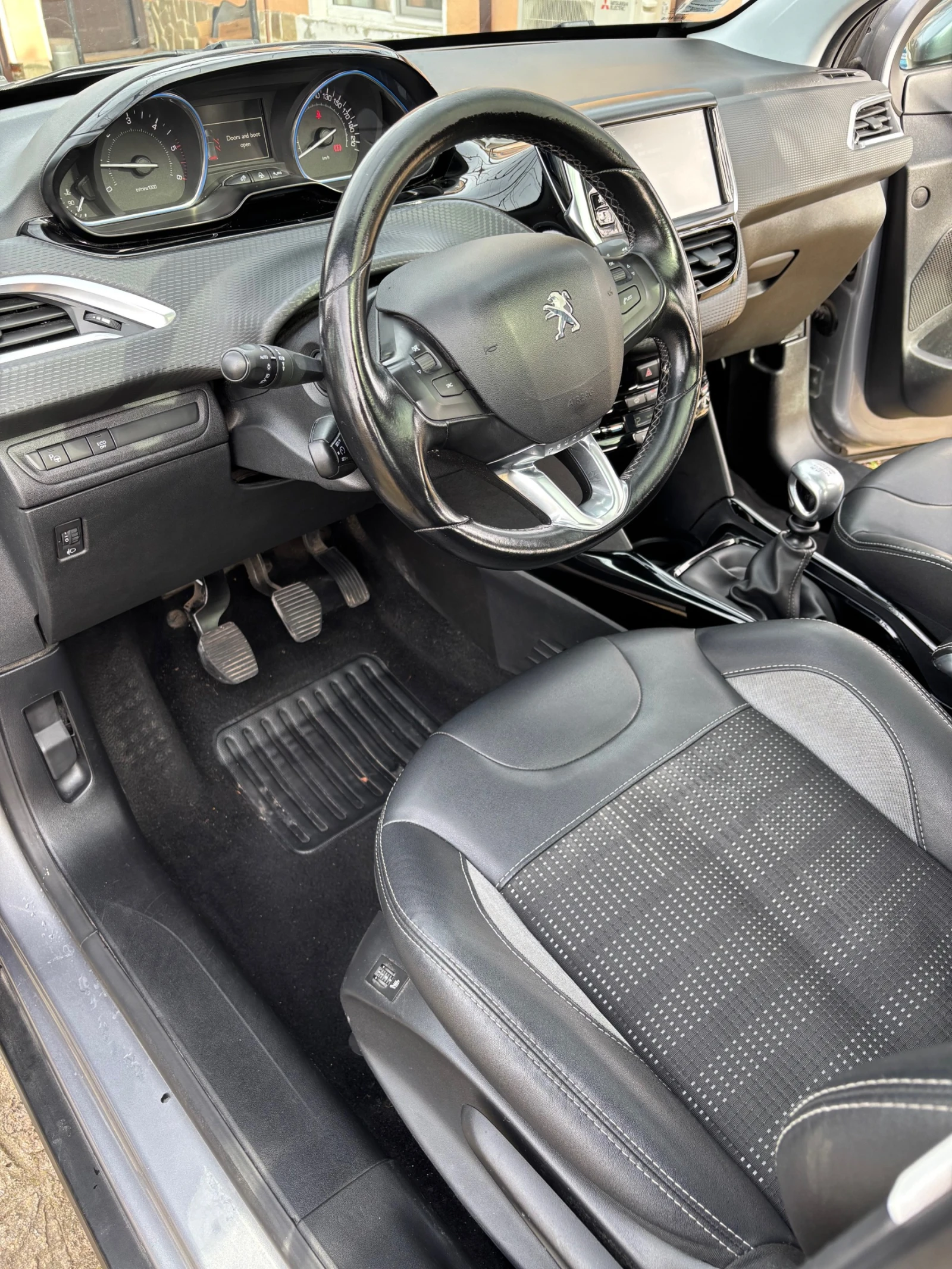 Peugeot 2008 1, 6 Blue-HDI Alure ������� ������ , Navi Car Play | Mobile.bg � ����������� 12