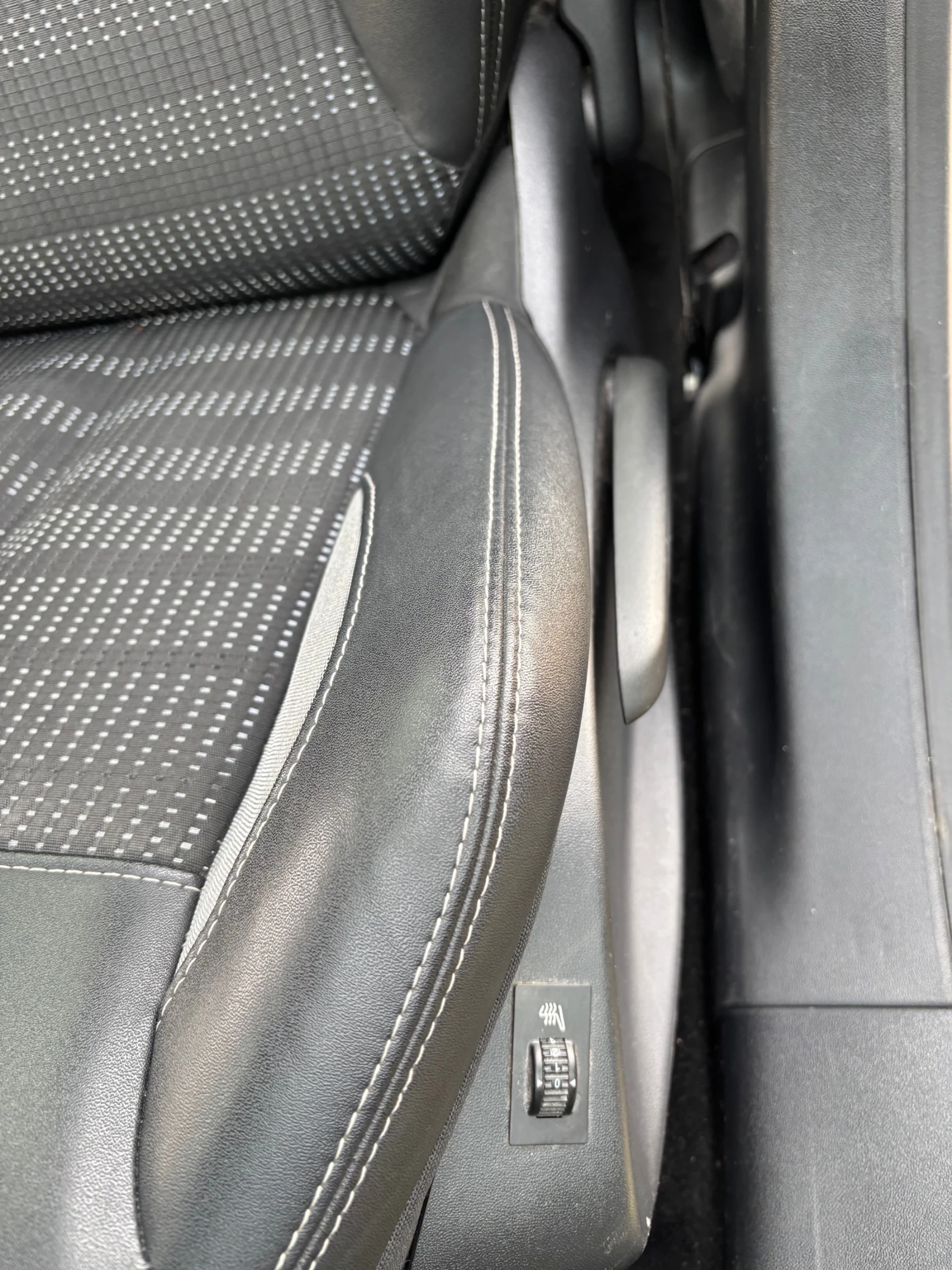 Peugeot 2008 1, 6 Blue-HDI Alure ������� ������ , Navi Car Play | Mobile.bg � ����������� 6