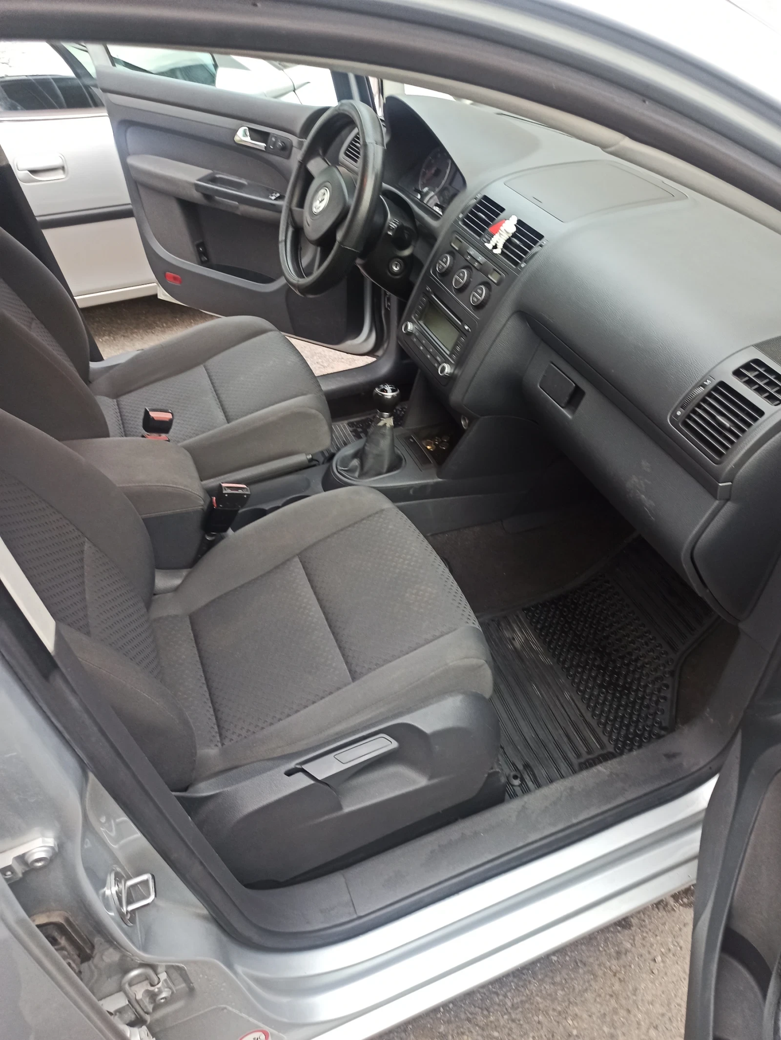 VW Touran  - изображение 7