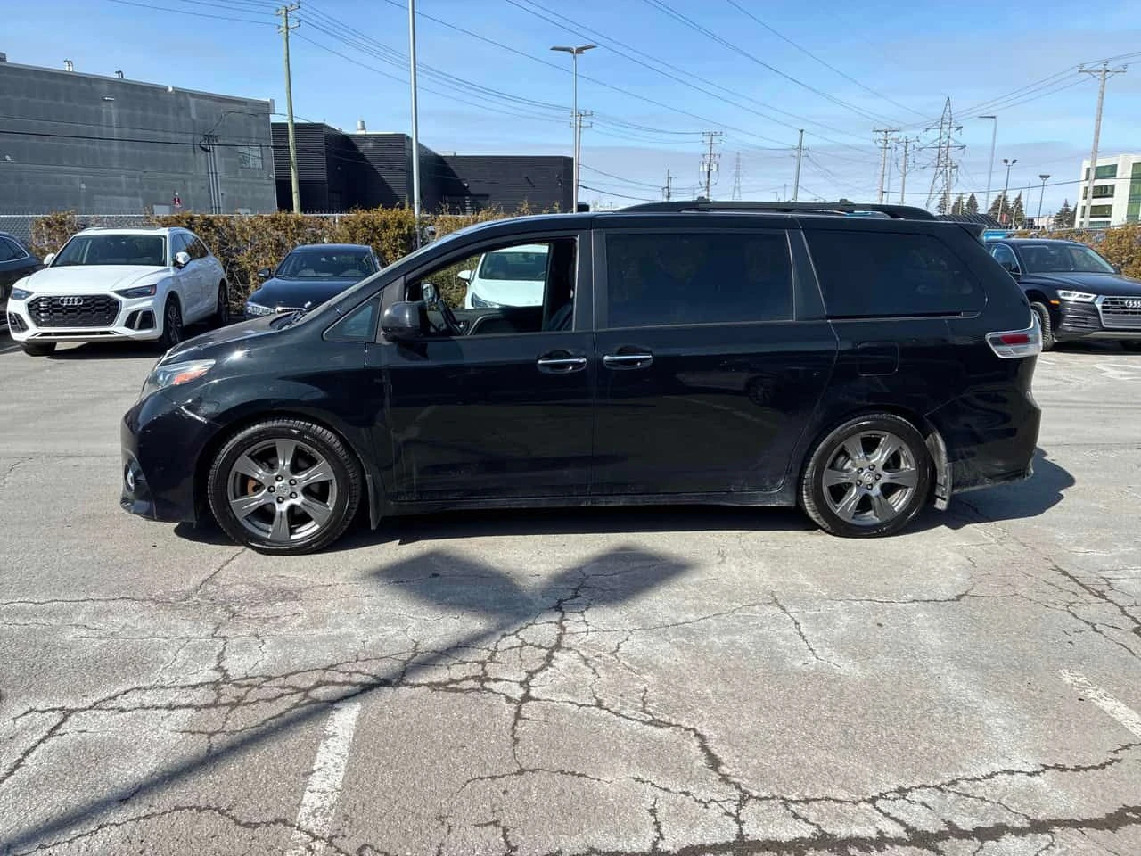 Toyota Sienna * SE * PANO* KEYLESS* ПОДГРЕВ* , снимка 2 - Автомобили и джипове - 53797103