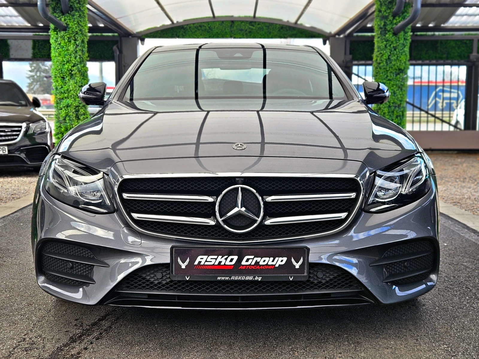 Mercedes-Benz E 220 AMG/4MAT/OPANO/360CAMERA/BURMESTER/ПОДГРЕВ/AMBI/LI, снимка 2 - Автомобили и джипове - 54087832