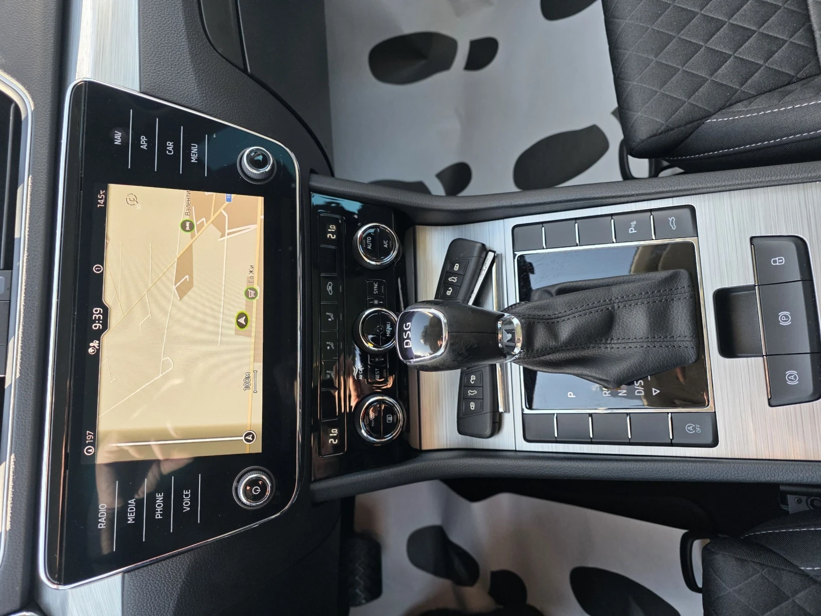 Skoda Superb 2.0TDI Fecelift ������ | Mobile.bg � ����������� 14