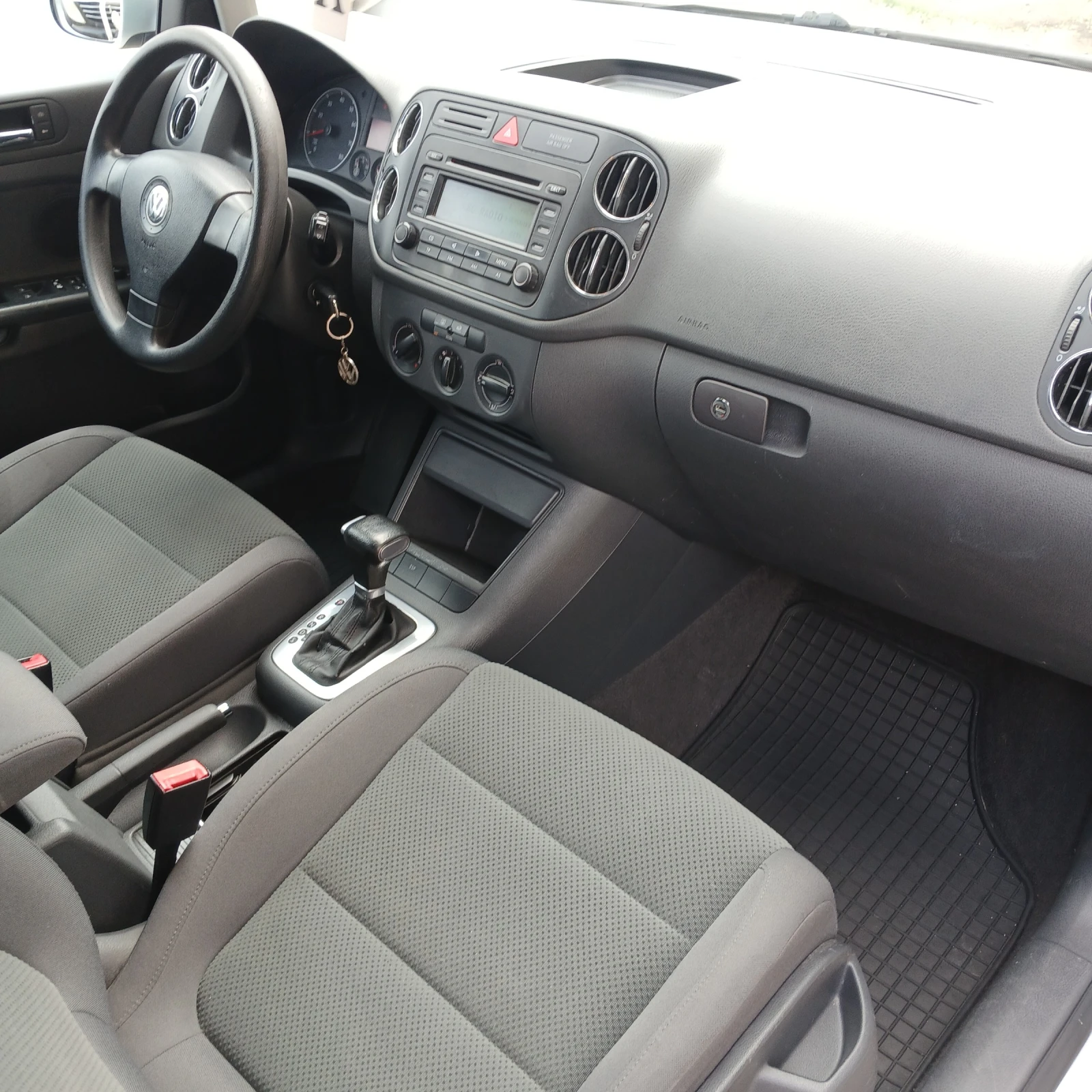 VW Golf Plus АВТОМАТИК , снимка 12 - Автомобили и джипове - 54427767