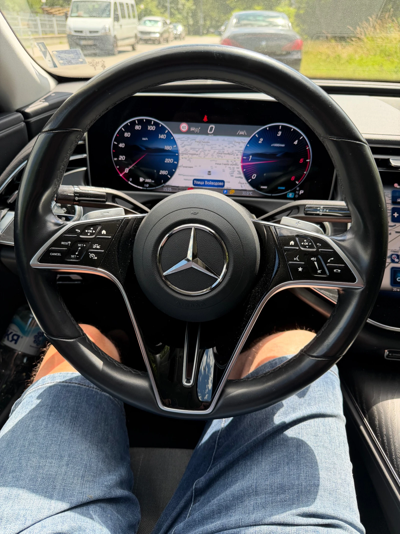 Mercedes-Benz E 220, снимка 9 - Автомобили и джипове - 54915225