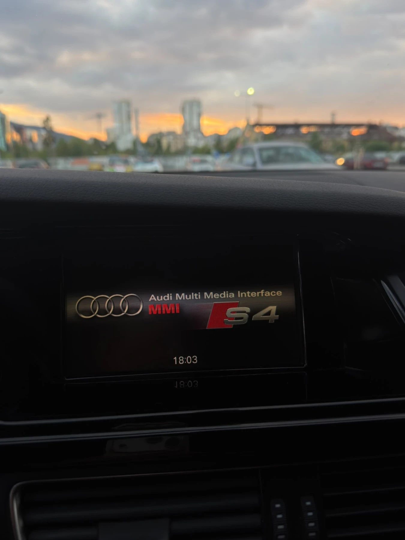 Audi A4 3.2 FSI, снимка 12 - Автомобили и джипове - 56154639