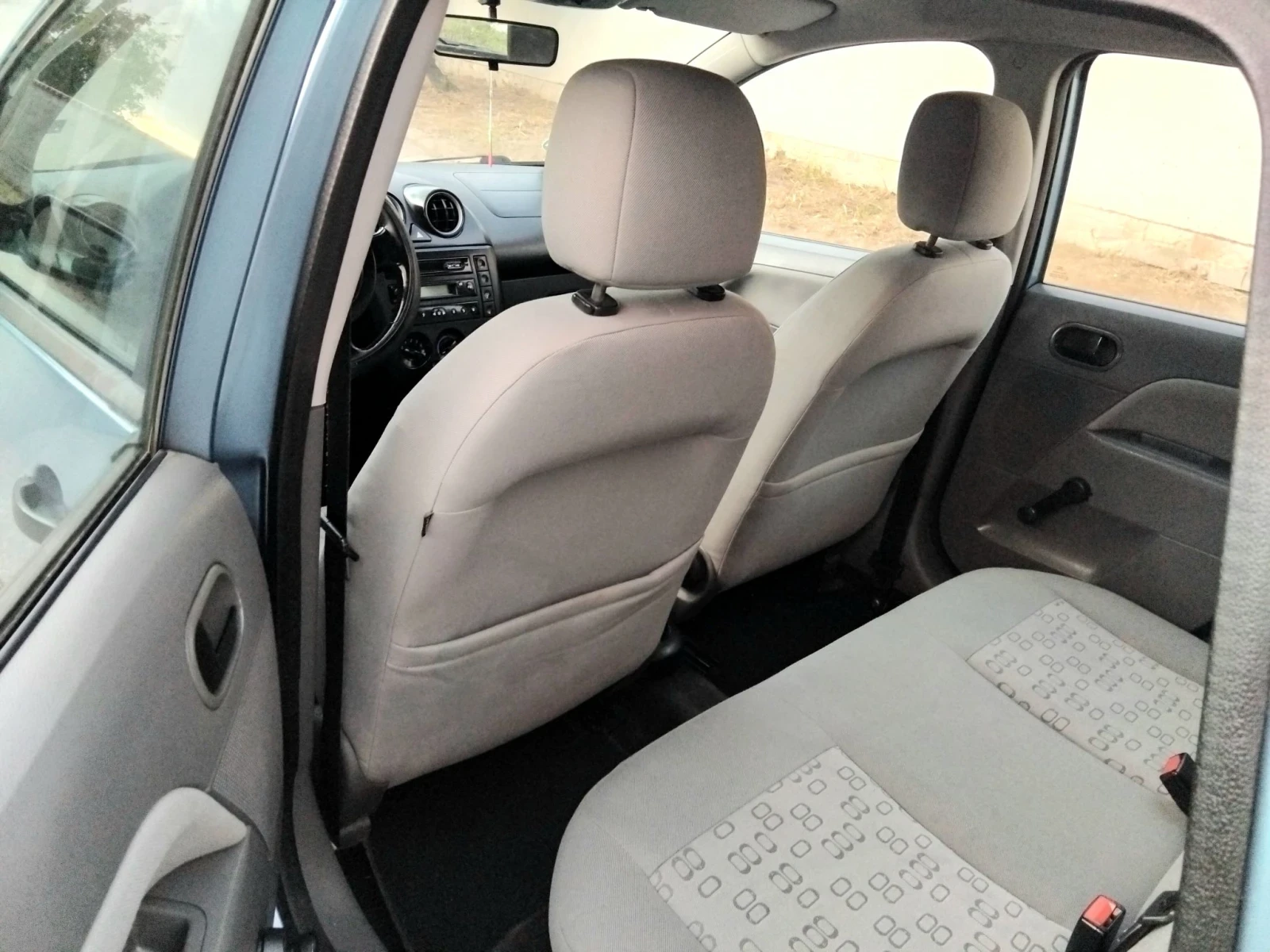 Ford Fiesta 1.3i.75k.ВЕРИГА+ КЛИМА , снимка 13 - Автомобили и джипове - 56215978