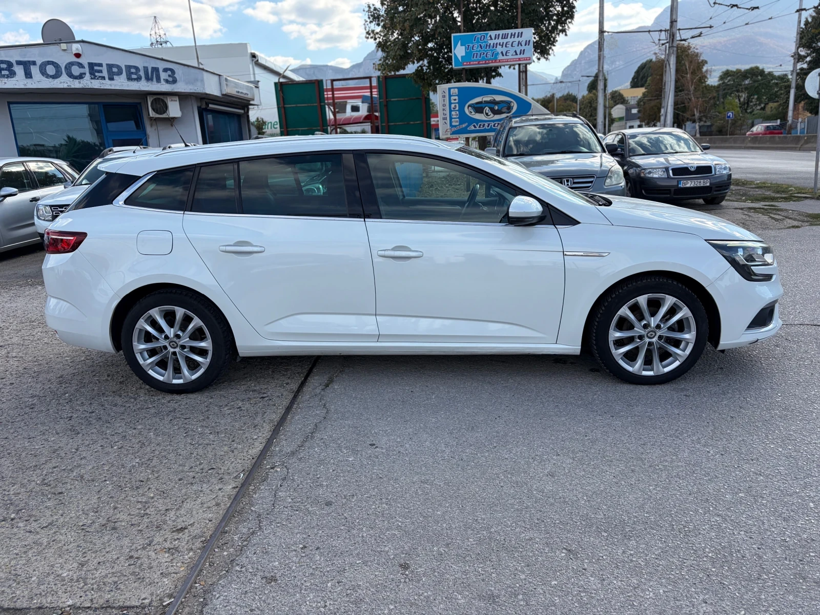 Renault Megane, снимка 4 - Автомобили и джипове - 56325247