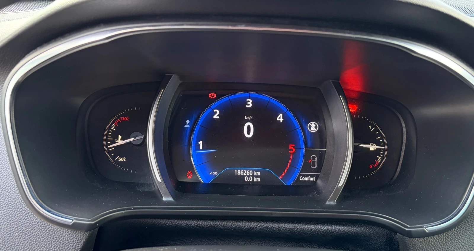 Renault Megane, снимка 11 - Автомобили и джипове - 56325247